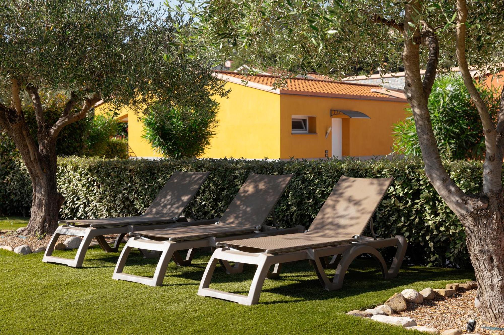 Rebi Village Imperia Exterior foto