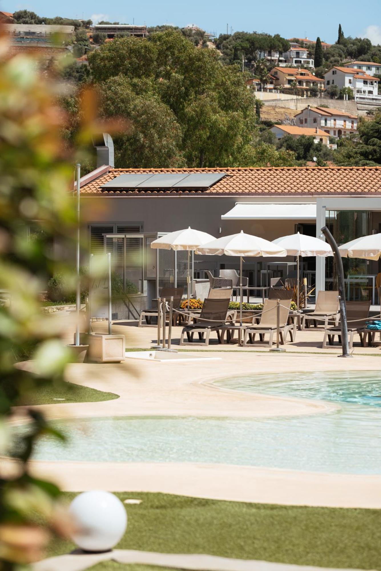 Rebi Village Imperia Exterior foto